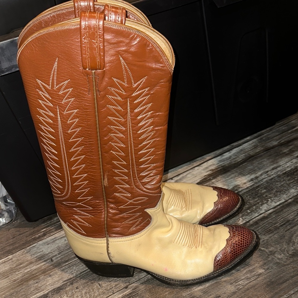Tony Llama women’s boots